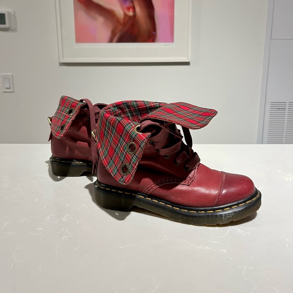 Dr. Marten’s Fold Over Boots - Picture 5 of 13